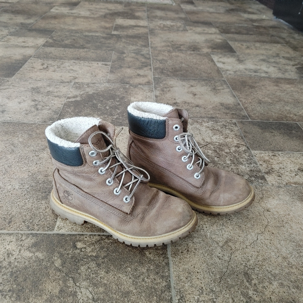Timberland Womens Boots, Size 8.5, Brown/Tan